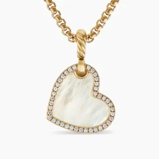 Collar colgante de oro blanco con forma de corazón incrustado con madreperla