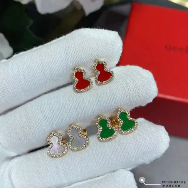 Gourd-Shaped Enamel and Pavé Stud Earrings 2