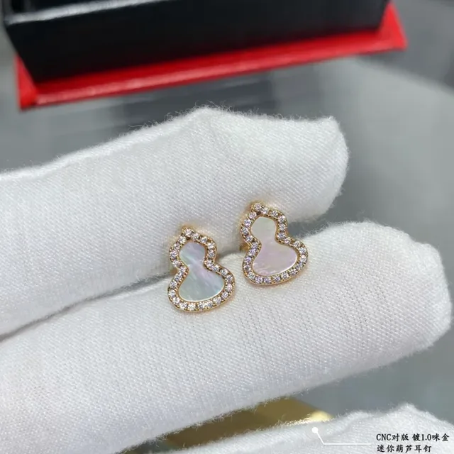 Gourd-Shaped Enamel and Pavé Stud Earrings 3