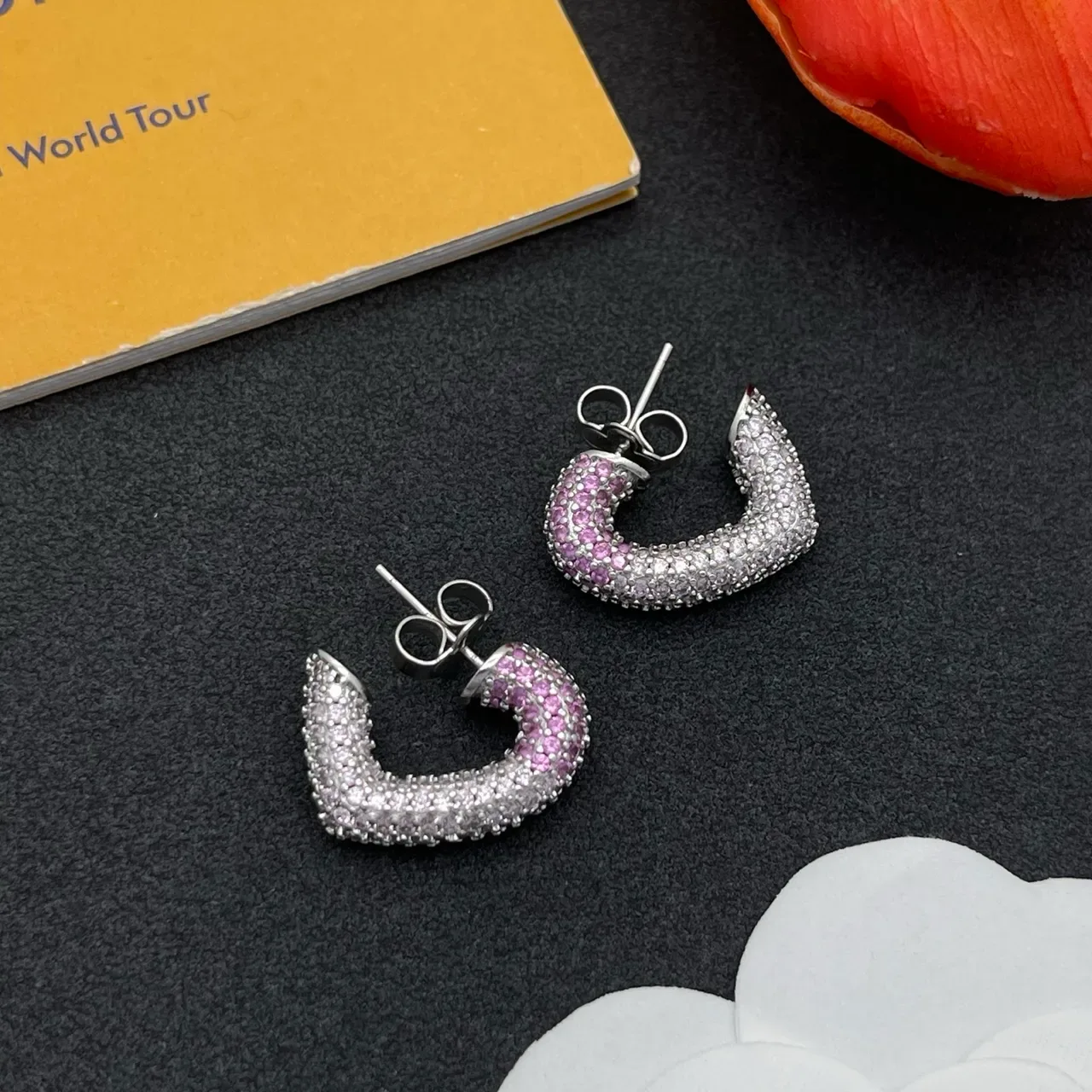 Gradient Pave-Set Curved C-Shape Stud Earrings 7