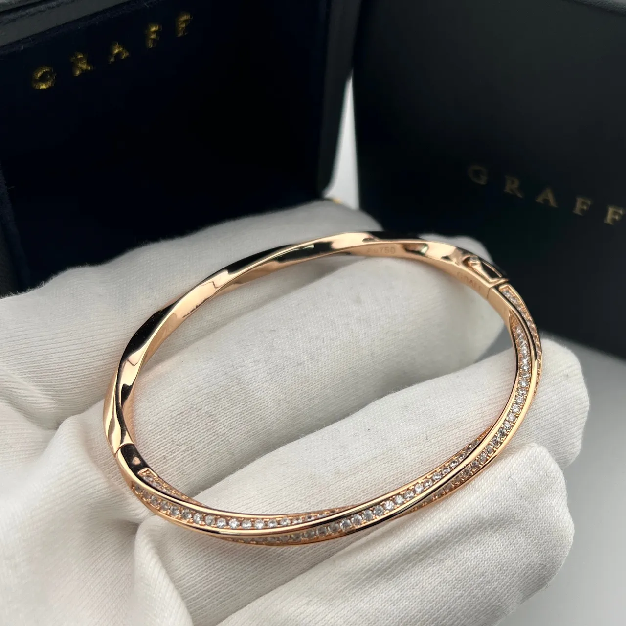Graff Gold Black Twisted Double-Band Pavé-Set Stones Bracelet 4