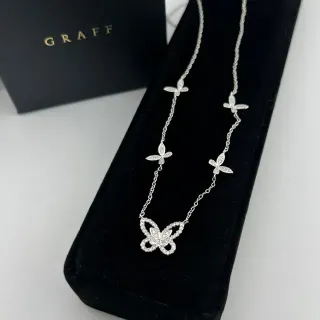 قلادة Graff Pavé بتصميم فراشة