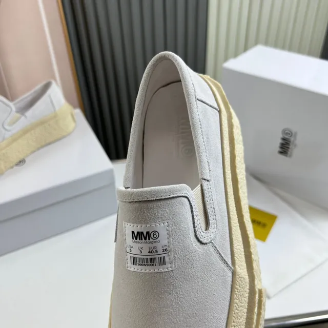 Gray Beige Slip-On Platform Sole Lifestyle Sneakers 3
