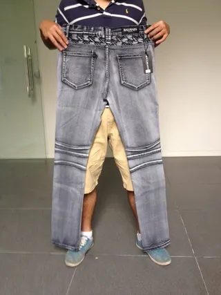 Gray Black Distressed Light-Wash Denim Contrast-Stitched Paneling Jeans 21