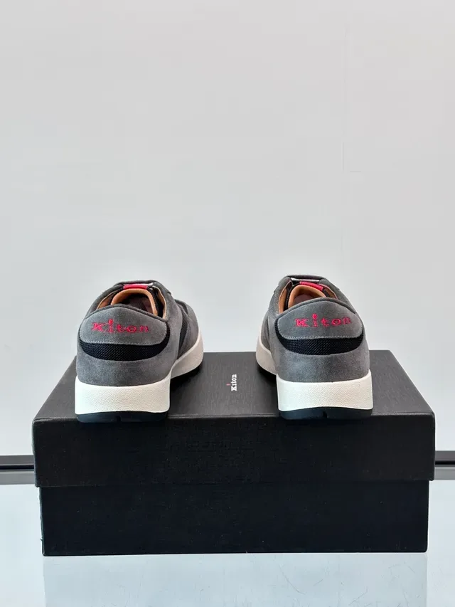 Gray Black Suede And Mesh Panel Construction Low-Top Silhouette Sneakers 3
