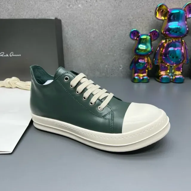 Green and White Two-Tone Leather Lifestyle Sneakers 4