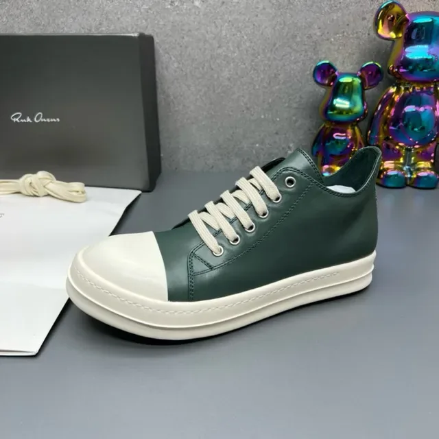 Green and White Two-Tone Leather Lifestyle Sneakers 6