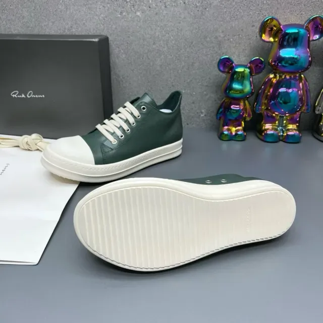 Green and White Two-Tone Leather Lifestyle Sneakers 8