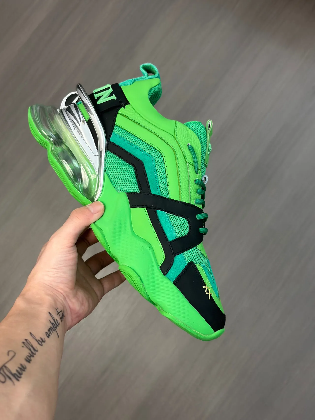 Green Black Oversized Sculpted Midsole Layered Mesh And Synthetic Overlays Chunky Sneakers 5
