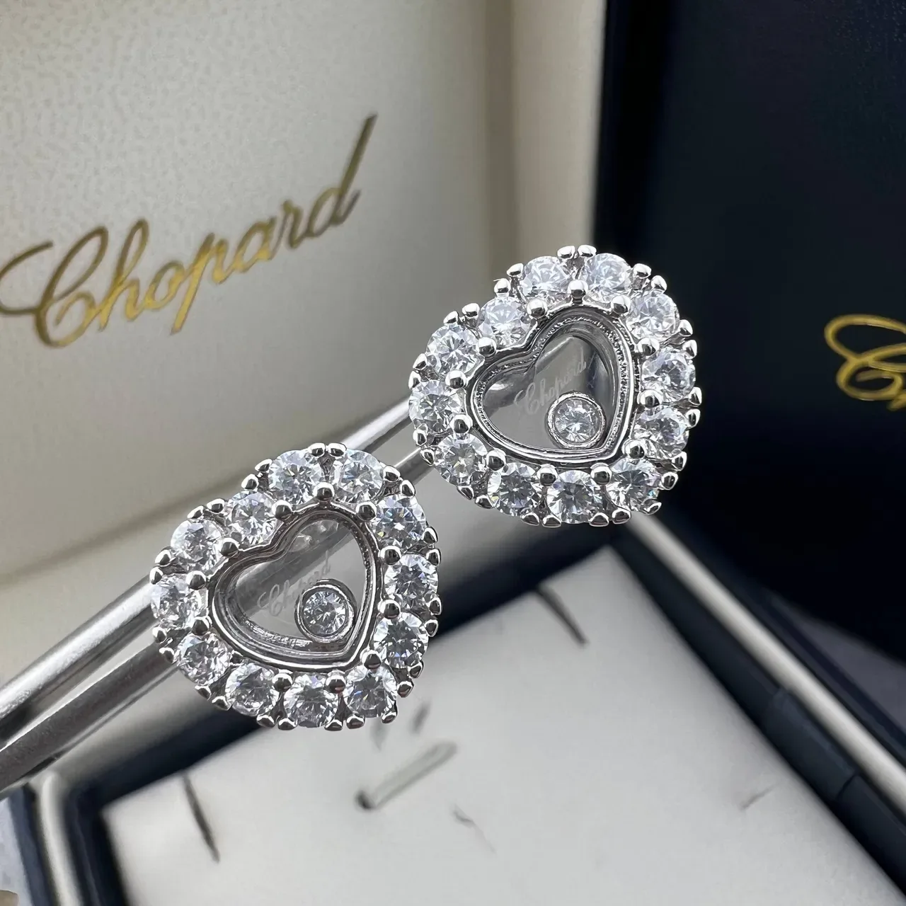 Heart-Shaped Pavé Diamond Open Heart Stud Earrings 3