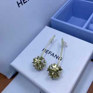 HEFANG Floral Pearl-Embellished Gold-Tone Drop Earrings