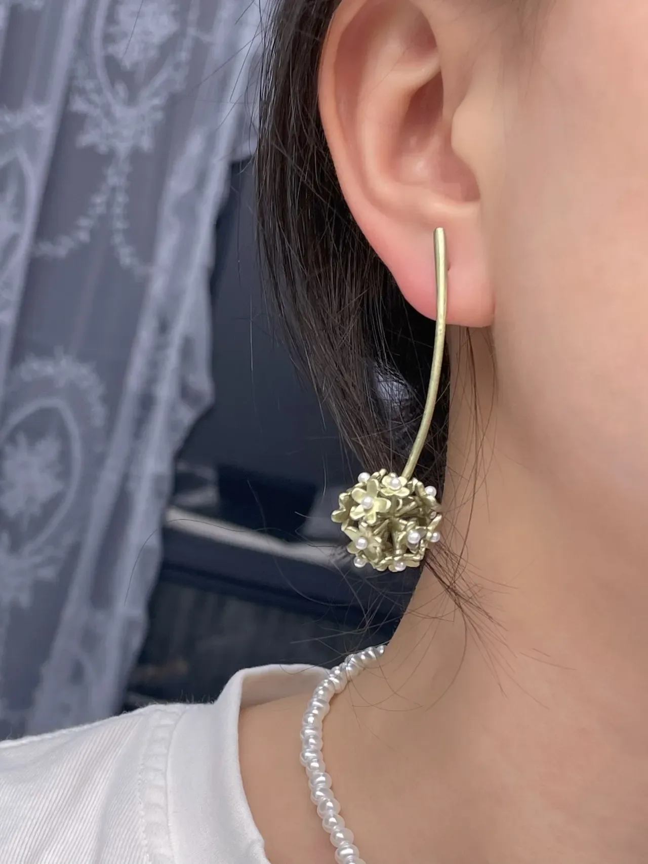 HEFANG Floral Pearl-Embellished Gold-Tone Drop Earrings 3
