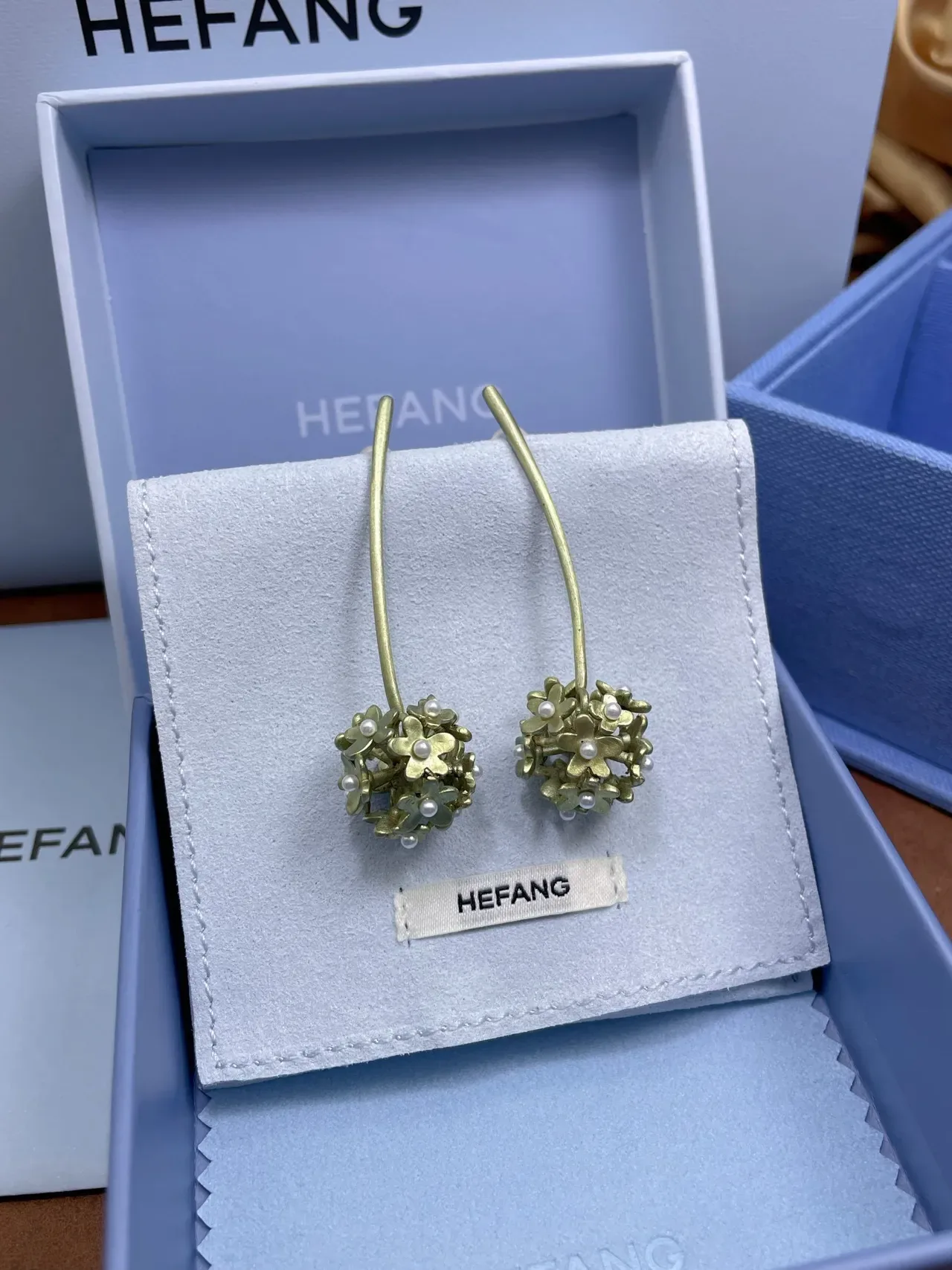 HEFANG Floral Pearl-Embellished Gold-Tone Drop Earrings 4