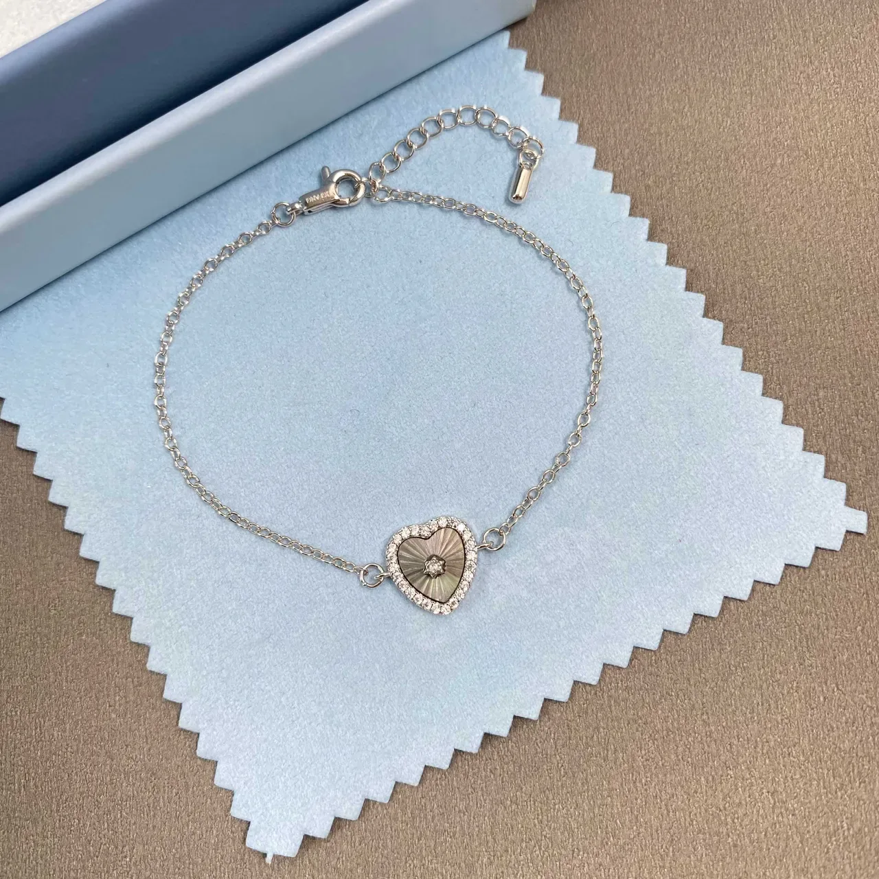 HEFANG Silver White Heart-Shaped Pendant Pavé Stone Halo Necklace 6