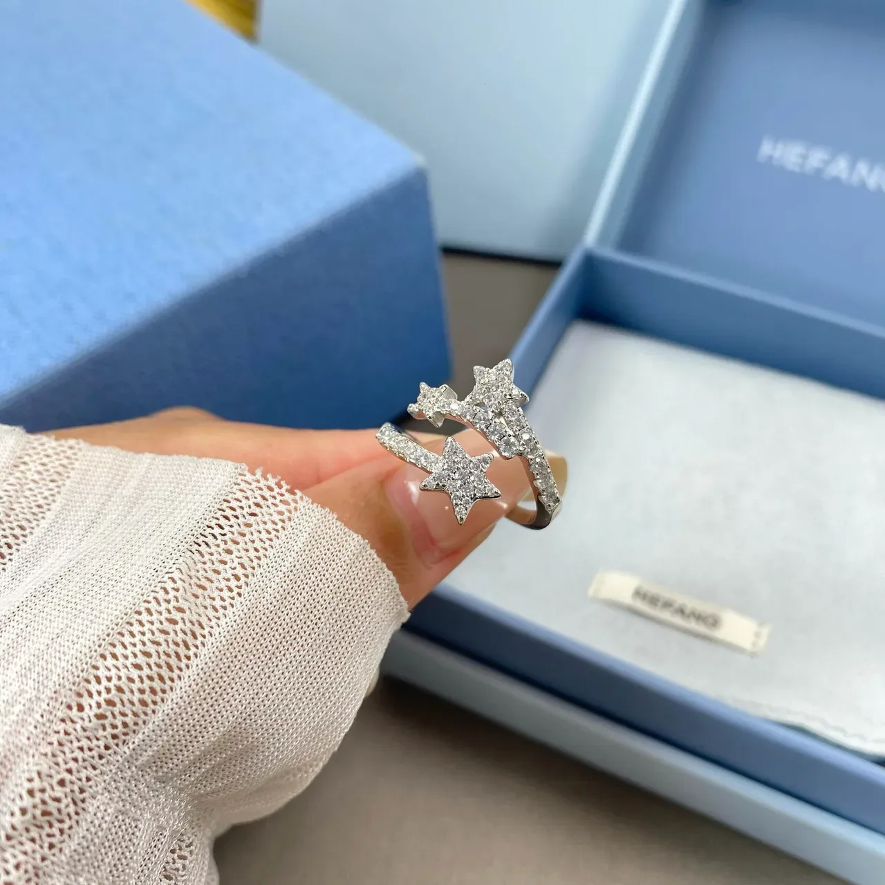 HEFANG Star Motif Pavé-Set Open Ring 3