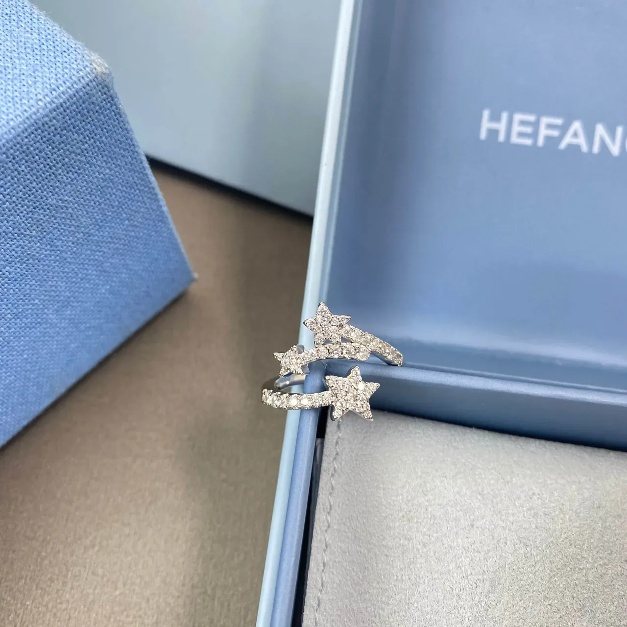 HEFANG Star Motif Pavé-Set Open Ring 9