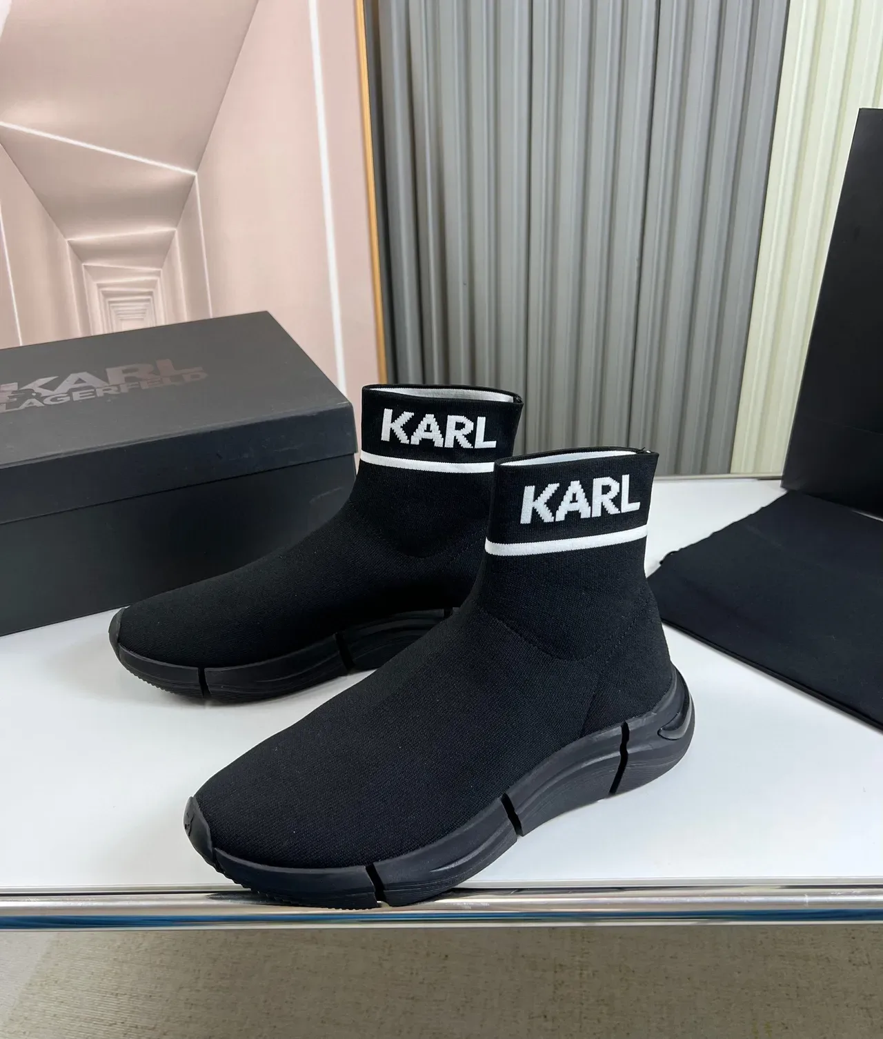 KARL Noir Blanc Chaussures Lifestyle Ajustement Chaussette Tricot Logo Ourlet Cheville 7