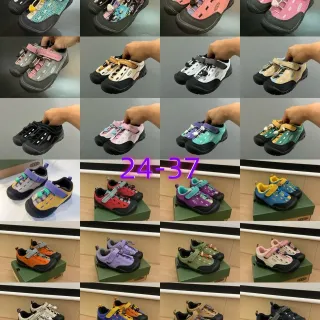 Keen أزرق أسود إغلاق شريط ثنائي غطاء أصبع مطاطي أحذية أسلوب حياة