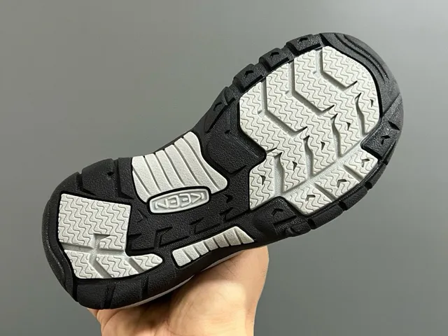 KEEN Blue Green Adjustable Hook-and-Loop Straps Rubber Toe Bumper Casual Sandals 7