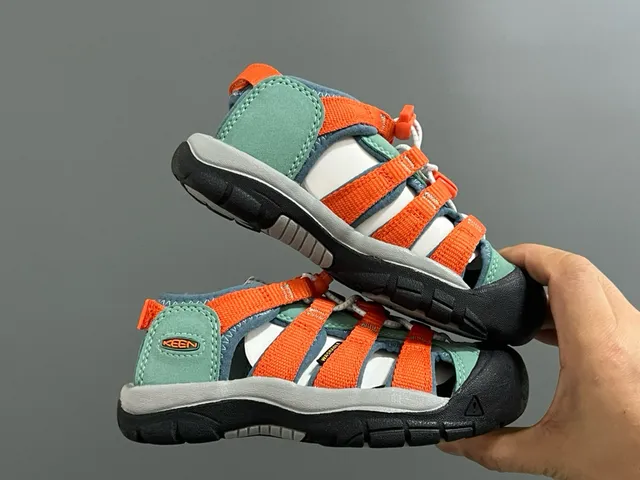 KEEN Blue Green Adjustable Hook-and-Loop Straps Rubber Toe Bumper Casual Sandals 11