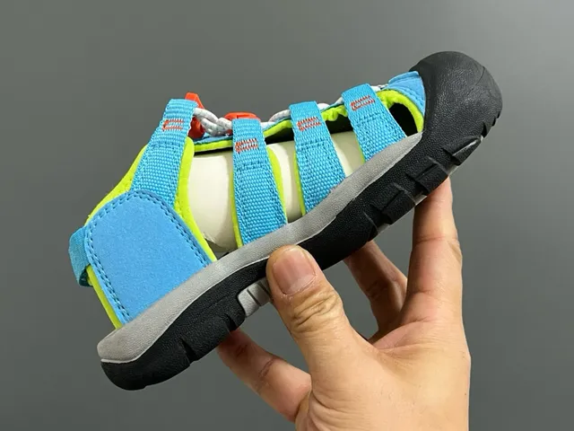 KEEN Blue Green Adjustable Hook-and-Loop Straps Rubber Toe Bumper Casual Sandals 17