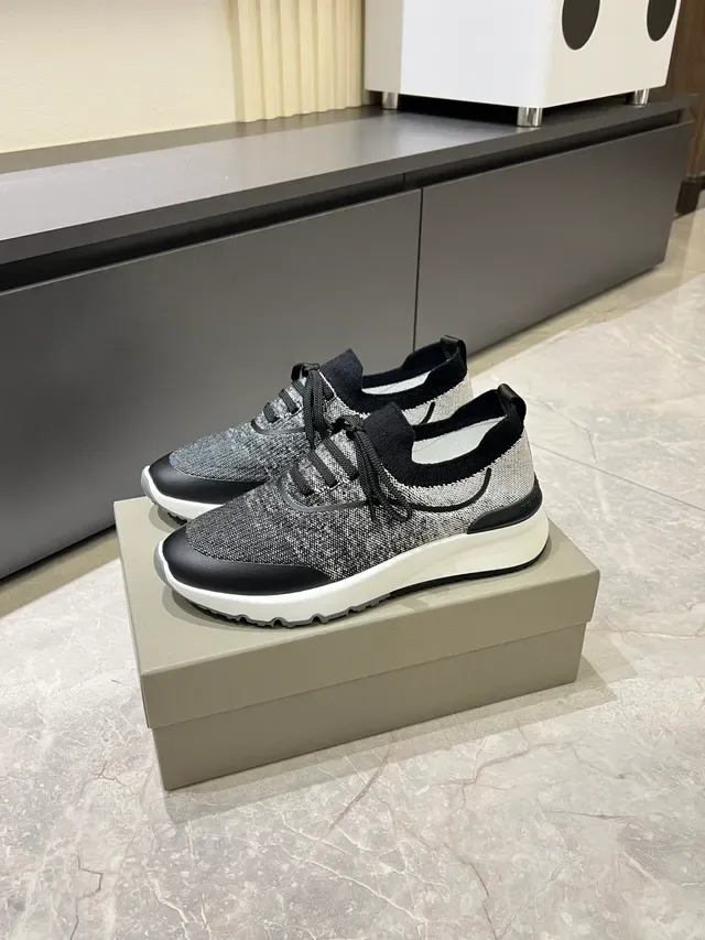 Knit Upper Speckled Gray-Black White Sole Lifestyle Sneakers 5