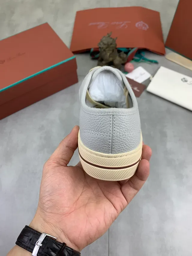 Light Gray Pebbled Leather Low-Top Casual Shoe 3