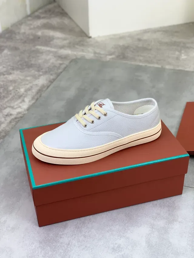 Light Gray Pebbled Leather Low-Top Casual Shoe 4