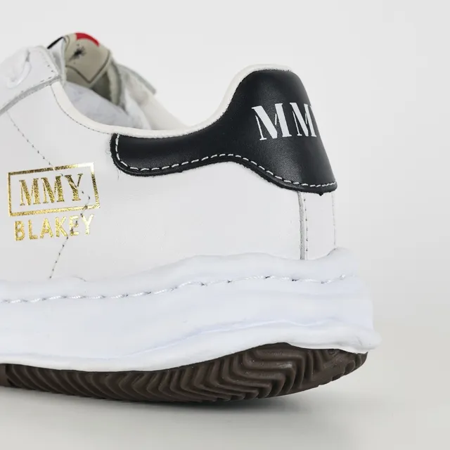 MMY Blakey White and Black Quilted Toe Lifestyle Sneakers 4