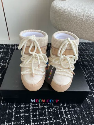Moon Boot بيج أبيض ياقة محبكة تريكو نظام الربط بالحبل أحذية الثلج 8