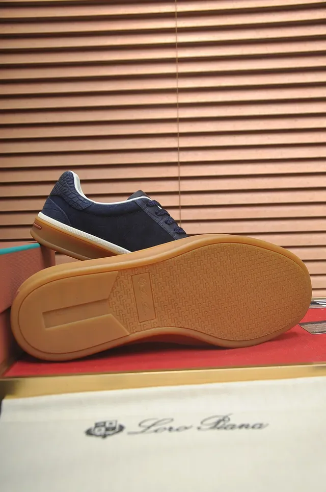 Navy Beige Suede Upper Crocodile-Embossed Panel Sneakers 3