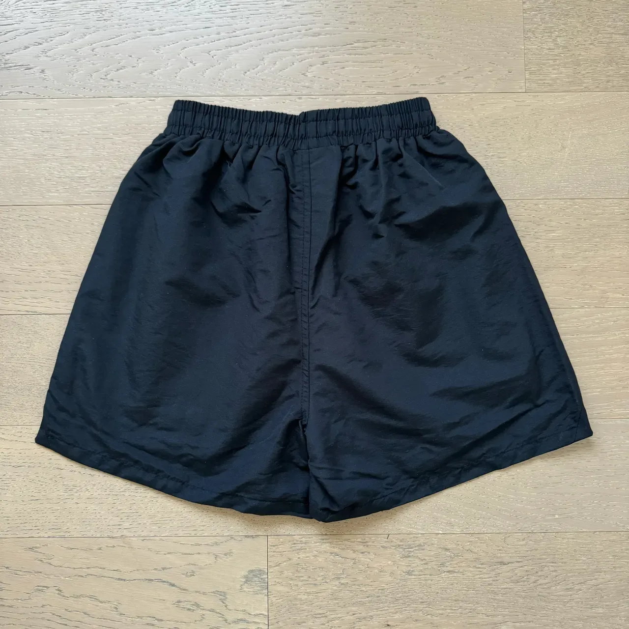Navy Graphic-Print Elastic-Waist Loose-Fit Shorts 9