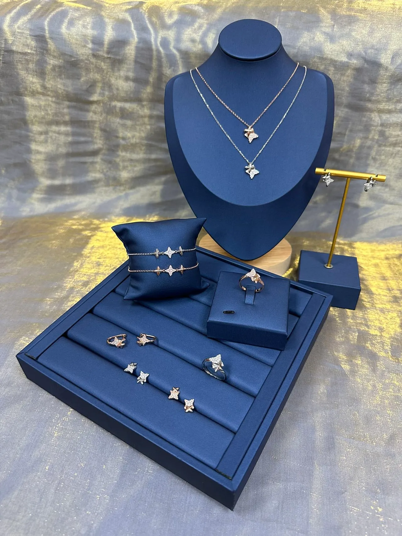 Navy Silver Chain Pavé-Set Star Centerpiece Bracelet 7