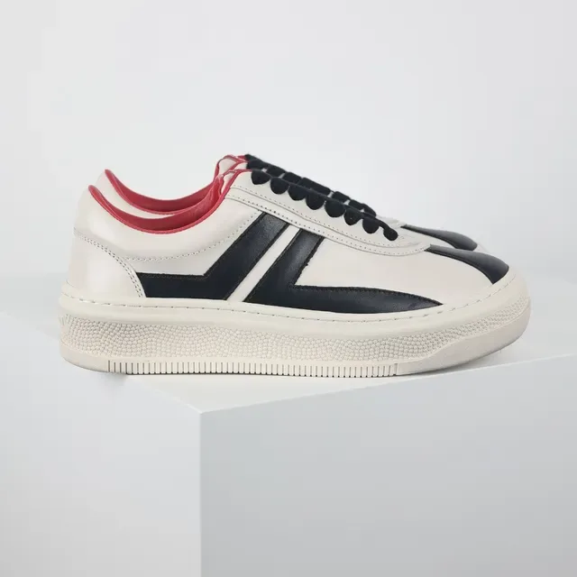 Off-White Cream Black Red Panelled Low-Top Sneakers 3