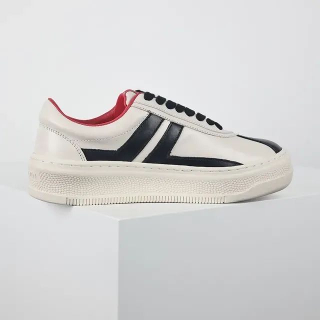 Off-White Cream Black Red Panelled Low-Top Sneakers 7