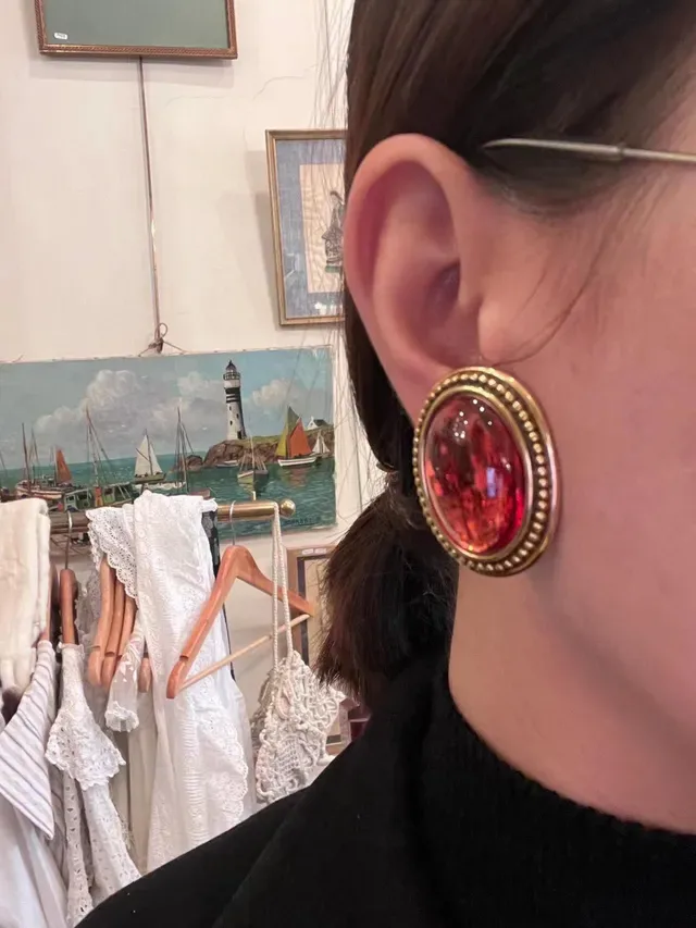 Oval Red-Orange Cabochon Beaded Gold-Tone Earrings 2