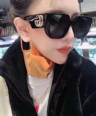 Oversized Geometric Black Frame Sunglasses 3