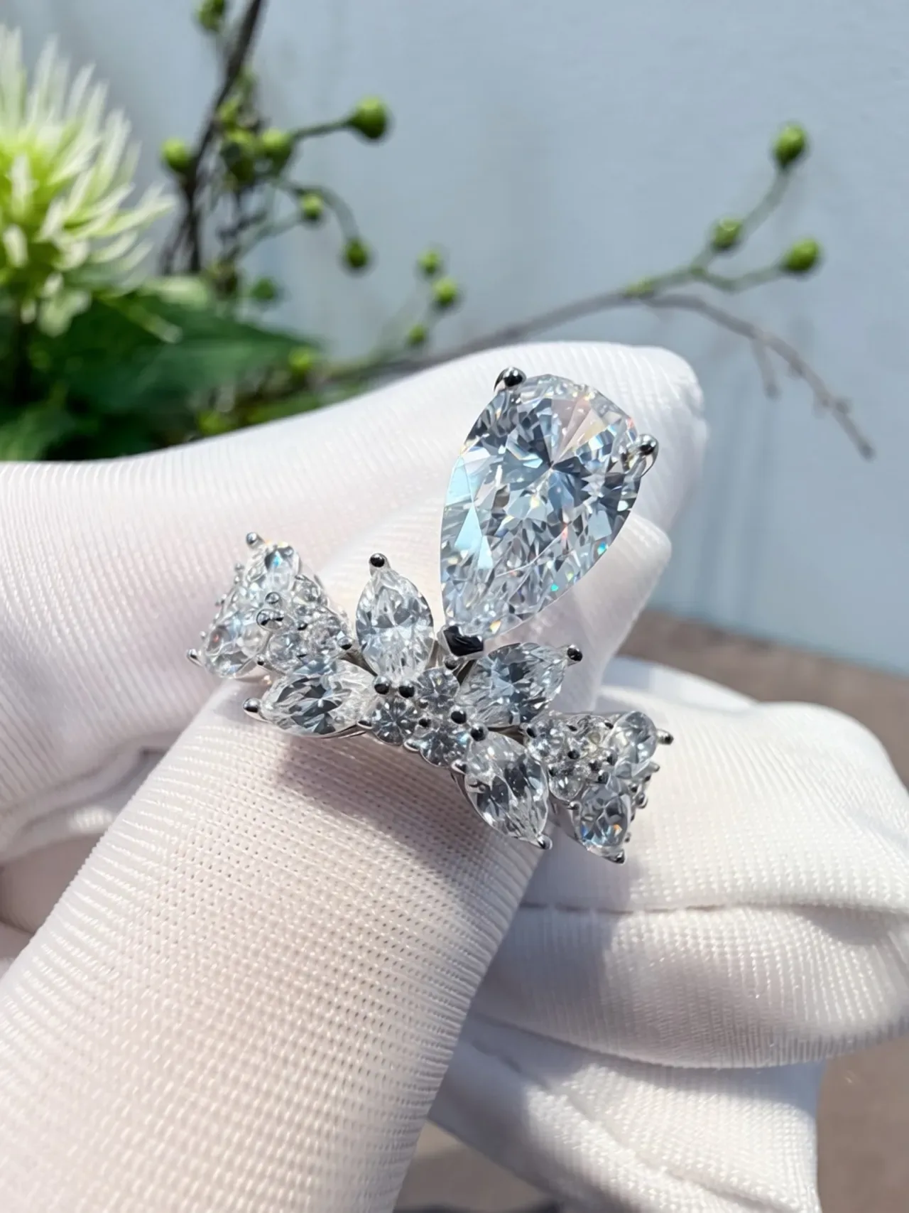 Pear-Cut and Marquise Cluster Floral Ring 2