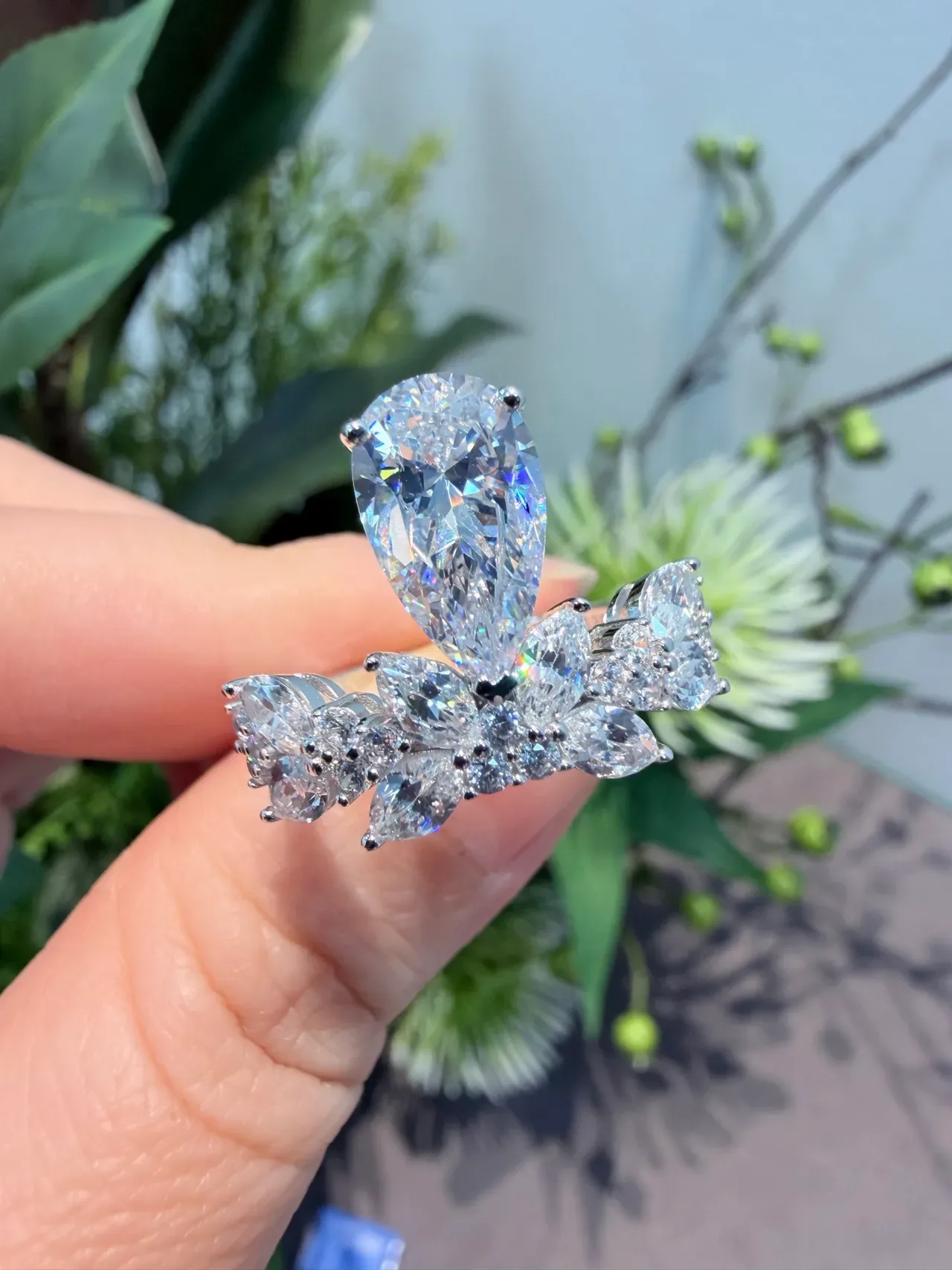 Pear-Cut and Marquise Cluster Floral Ring 9