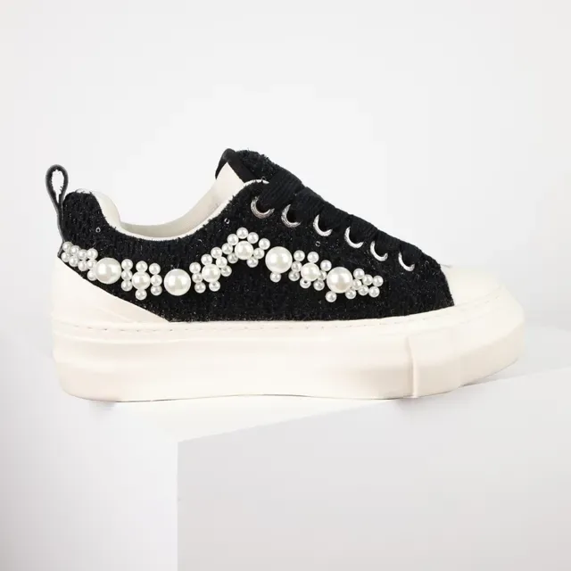 Pearl-Embellished Black Textured Upper Creme Platform Low-Top Sneakers 7