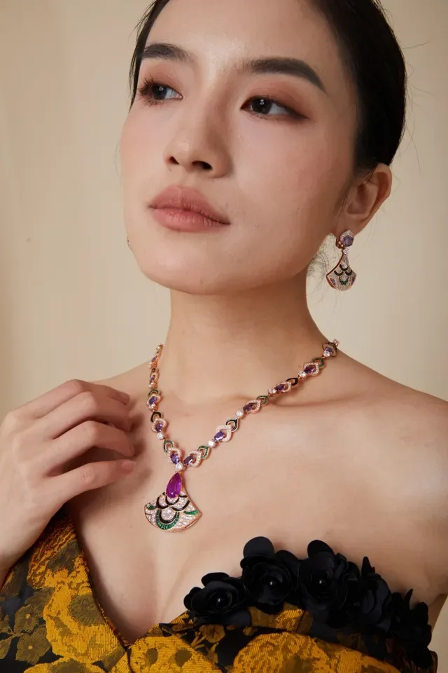 Purple Green Fan-Shaped Pendant Gem-Set Geometric Links Necklace 8