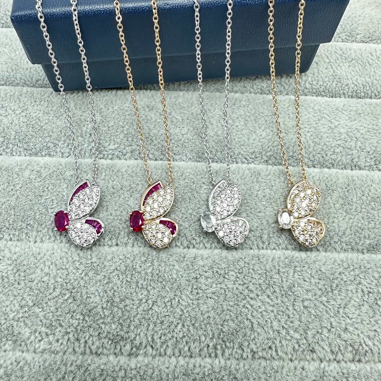 Red Gold Butterfly-Shaped Pendant Pavé-Set White Stones Necklace 2