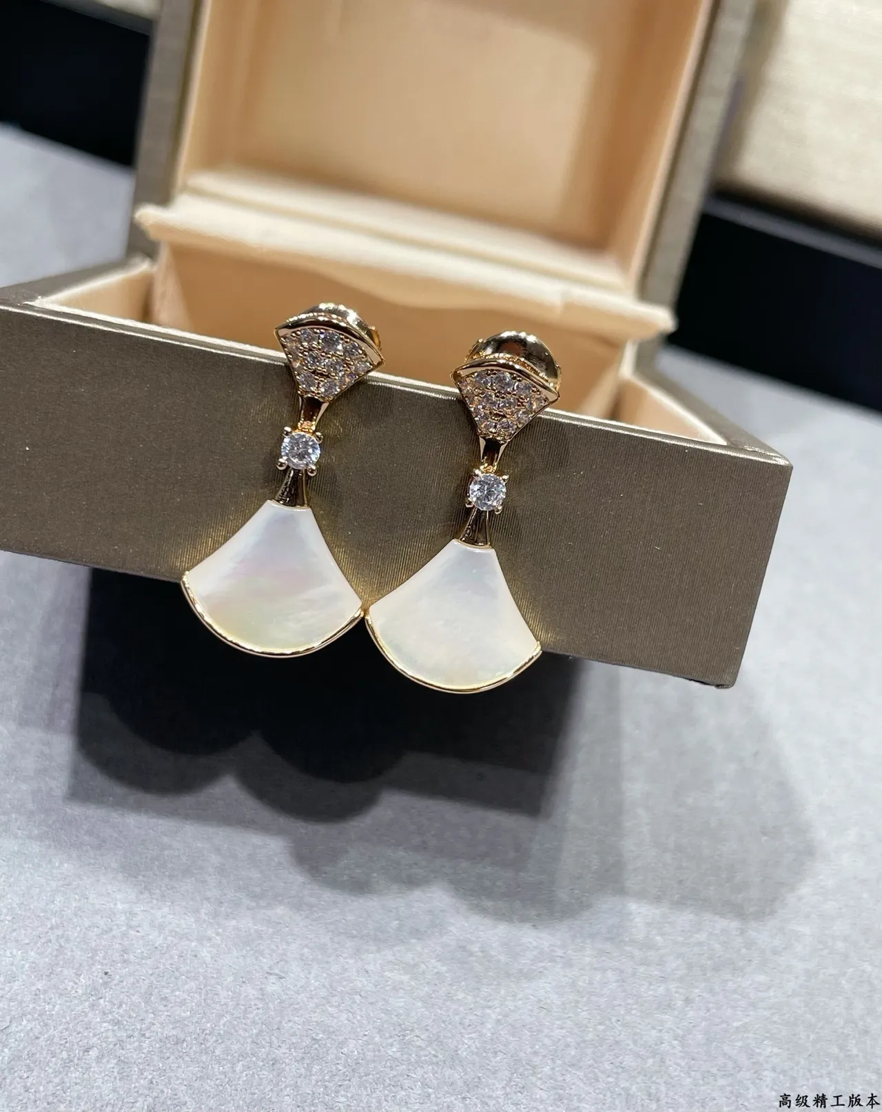 Red Gold Fan-Shaped Drop Pavé-Set Upper Earrings 3