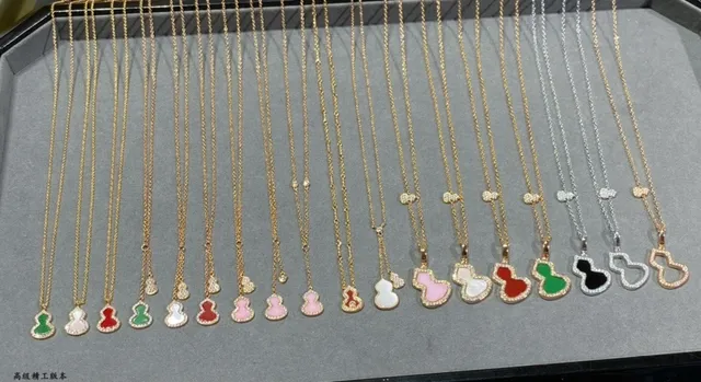 Red Gold Metal Enamel Inlay Necklace 4