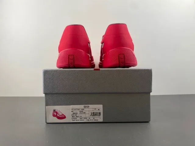 Red Gray Synthetic Upper Mesh Inserts Sneakers 17