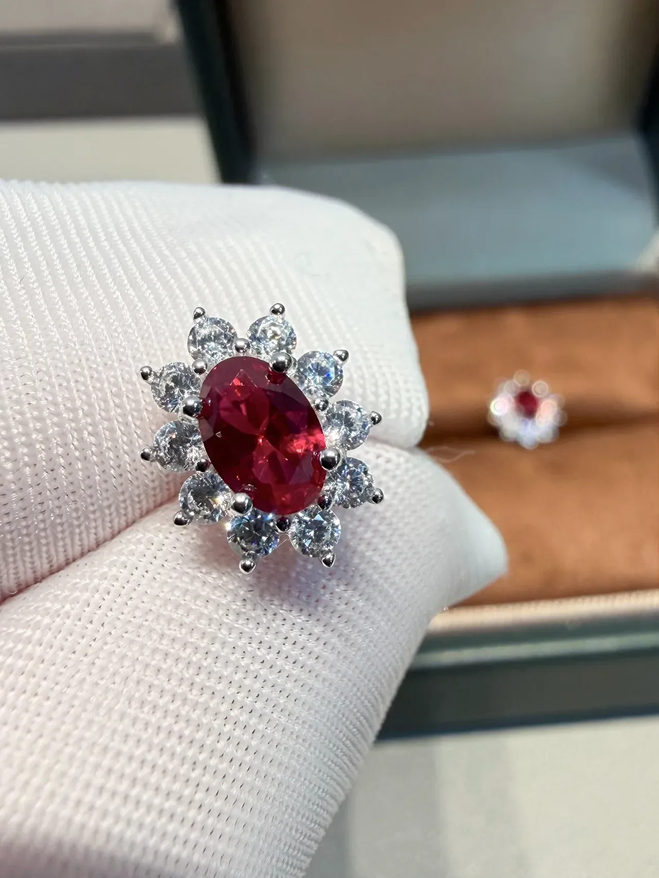 Red Silver Oval-Cut Central Stone Halo-Style Surround Ring 3