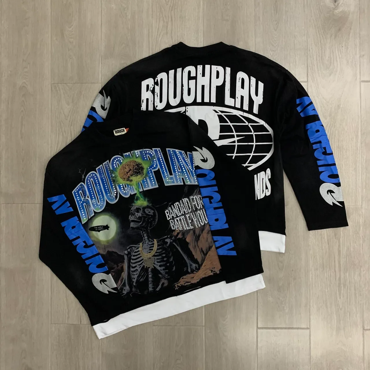 ROUGH Graphic-Print Cropped Long-Sleeve Sweater 5