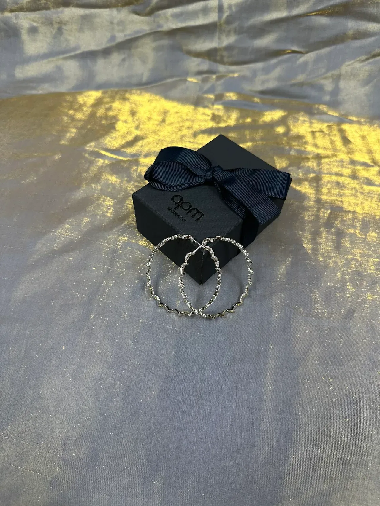 Scalloped Zigzag Faceted Hoop Earrings 6