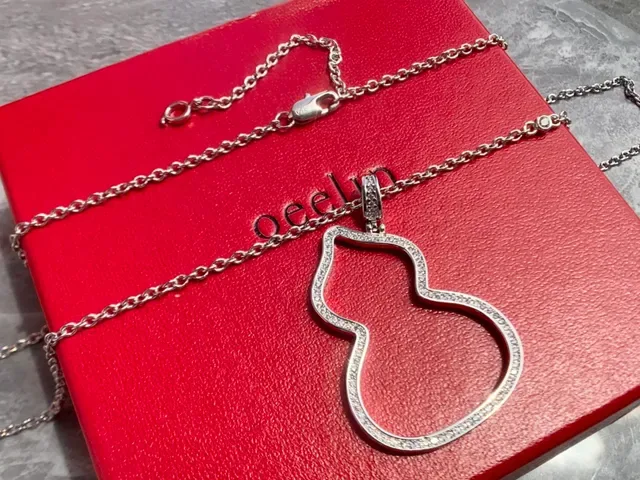 Silver Black Gourd-Shaped Outline Pavé-Set Border Necklace 7