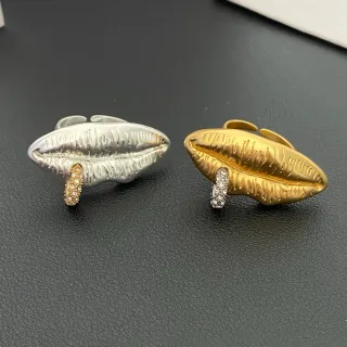 Silver Gold Lip-Shaped Textured Surface Ring
